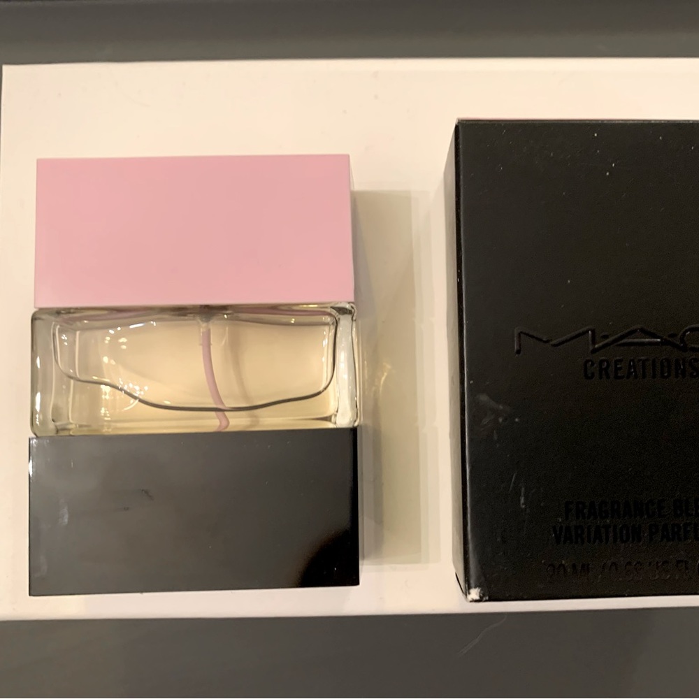MAC Cosmetics Pinkaura Perfume Fragrance
